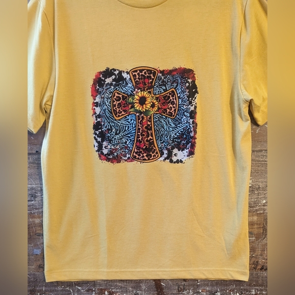 NWT Boho Western Cross Yellow Tee - Picture 3 of 14